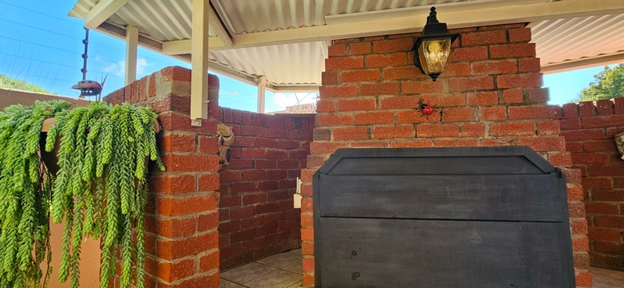 3 Bedroom Property for Sale in Fichardt Park Free State